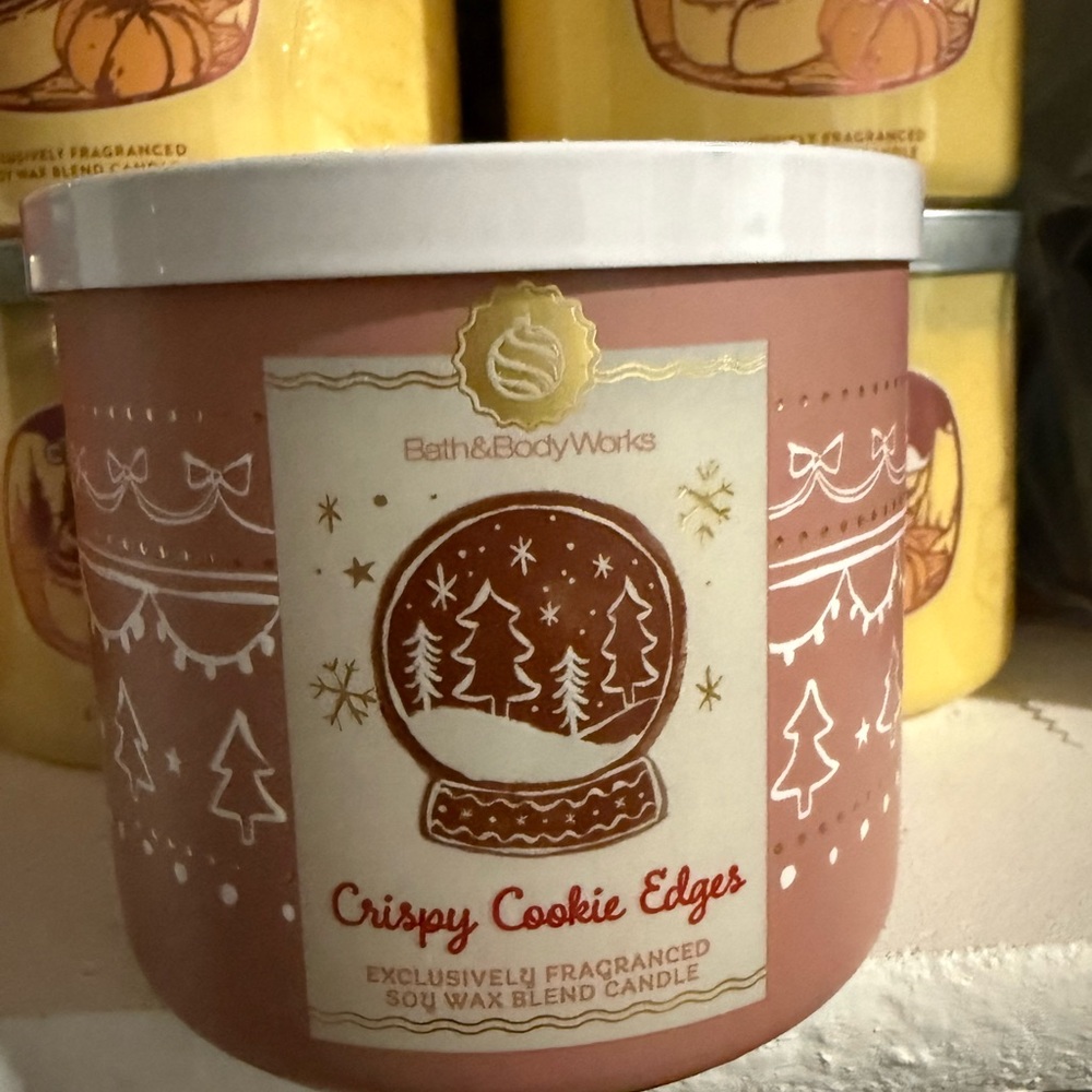 Bath & Body works Crispy cookie edges